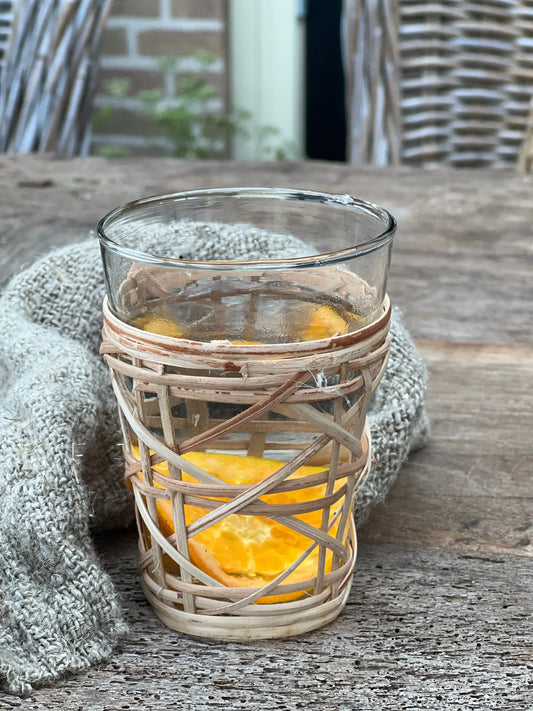 Met riet ombonden Glas  "Flower"