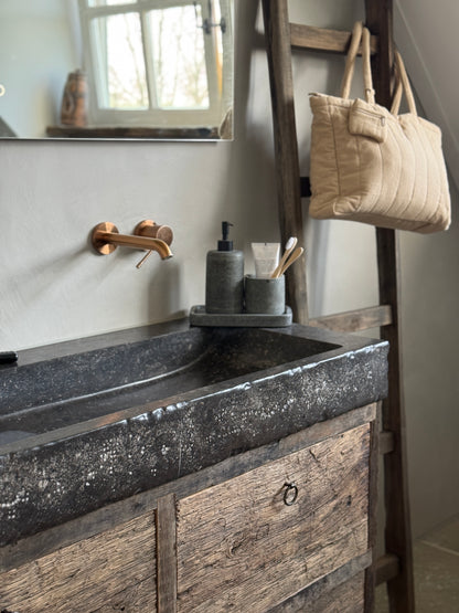 Badkamerset Natuursteen – Zeeppomp, Tandenborstelbeker en Tray | Handgemaakt