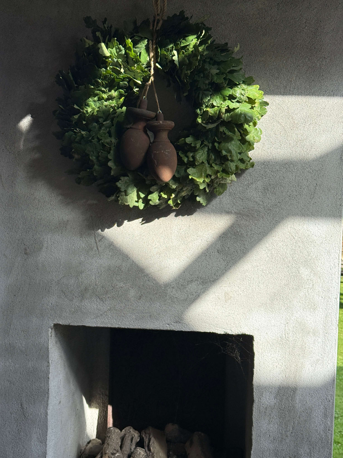 Holzspule – Rostfarben