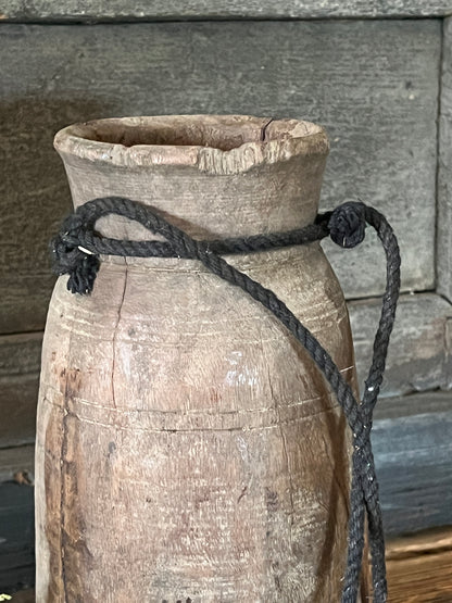 Nepalese pot (14d)