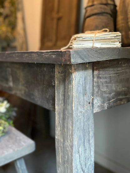 Writing table, Aura Peeperkorn 120 cm.