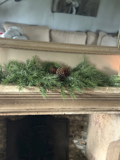 Weihnachtsbüschelzeder