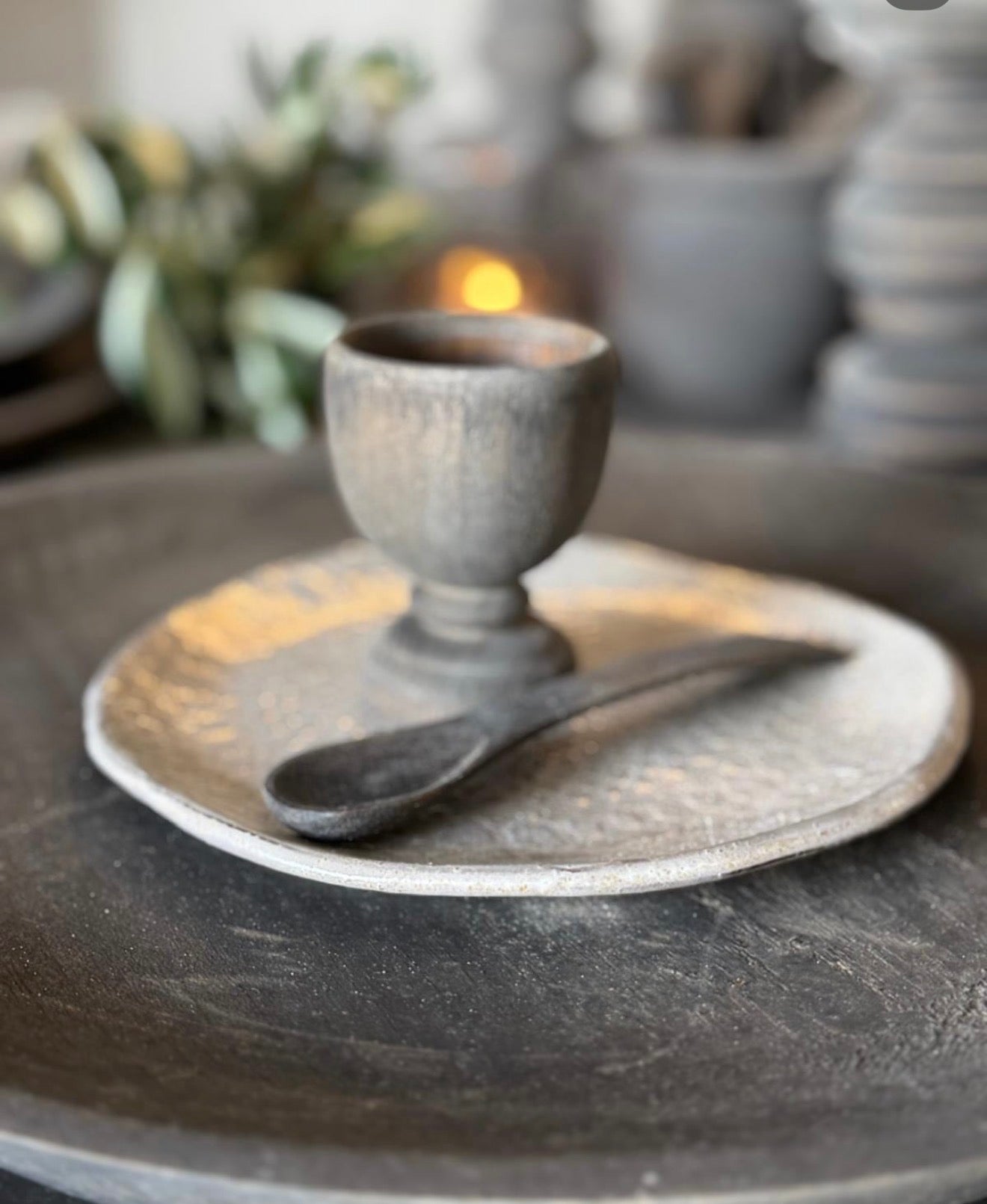 Eierhouder met 6 eierdopjes – AURA PEEPERKORN