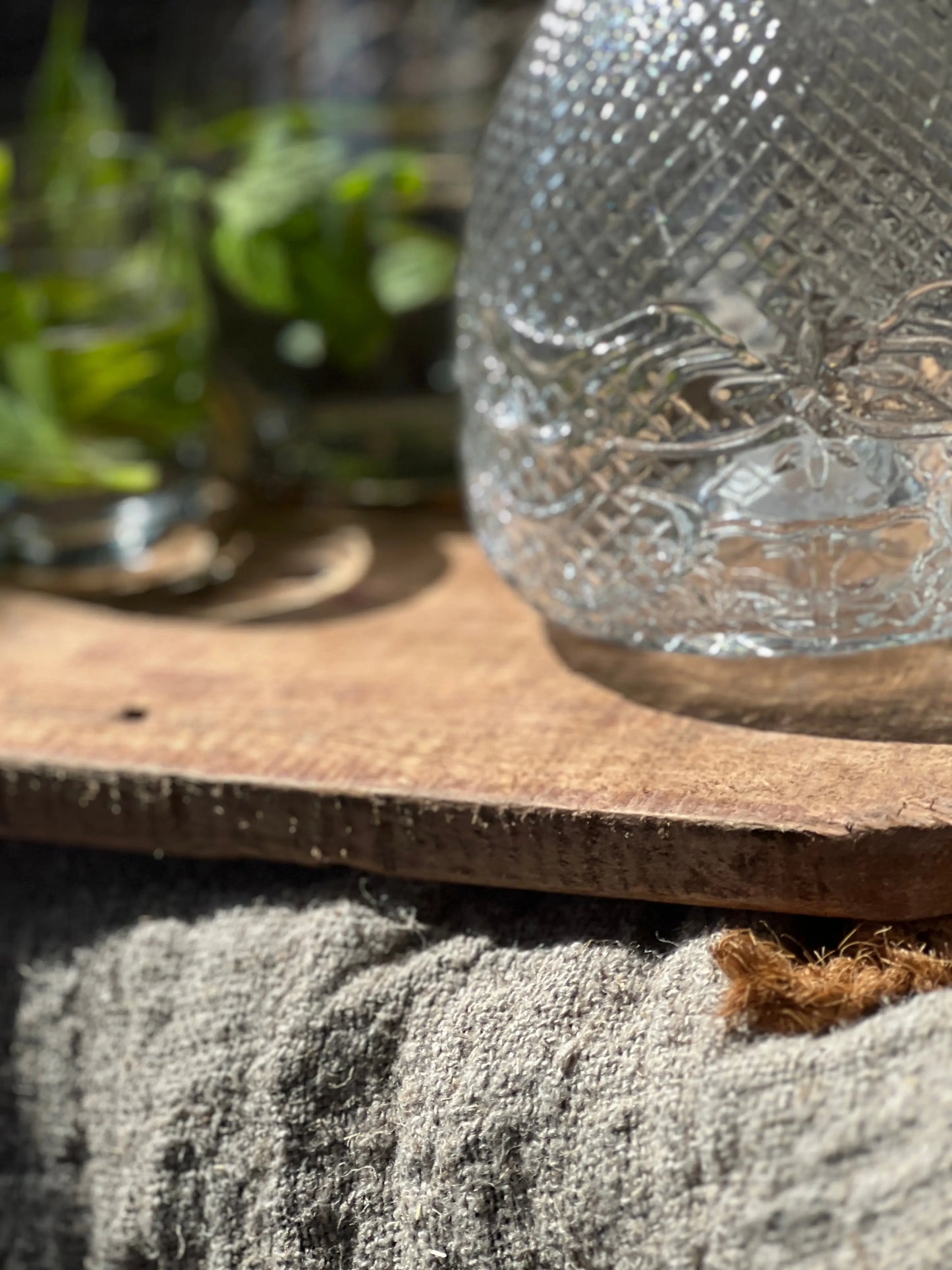 Wasp pot processed glass