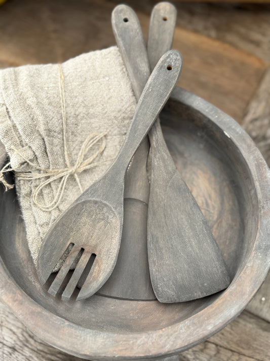 Bestek set van 3 lepels van vergrijsd hout
