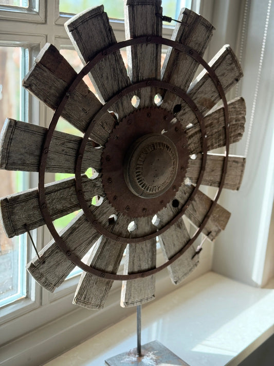 Houten wiel op metalen voet- Trapa Living