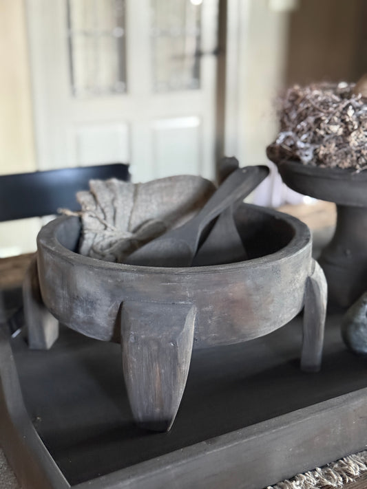 Houten schaal op pootjes – vergrijsd hout- verkrijgbaar in 2 maten