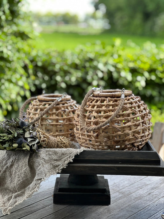 Tealight lantern, available in M ​​and L