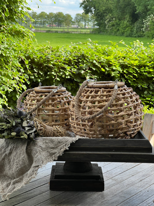 Tealight lantern, available in M ​​and L
