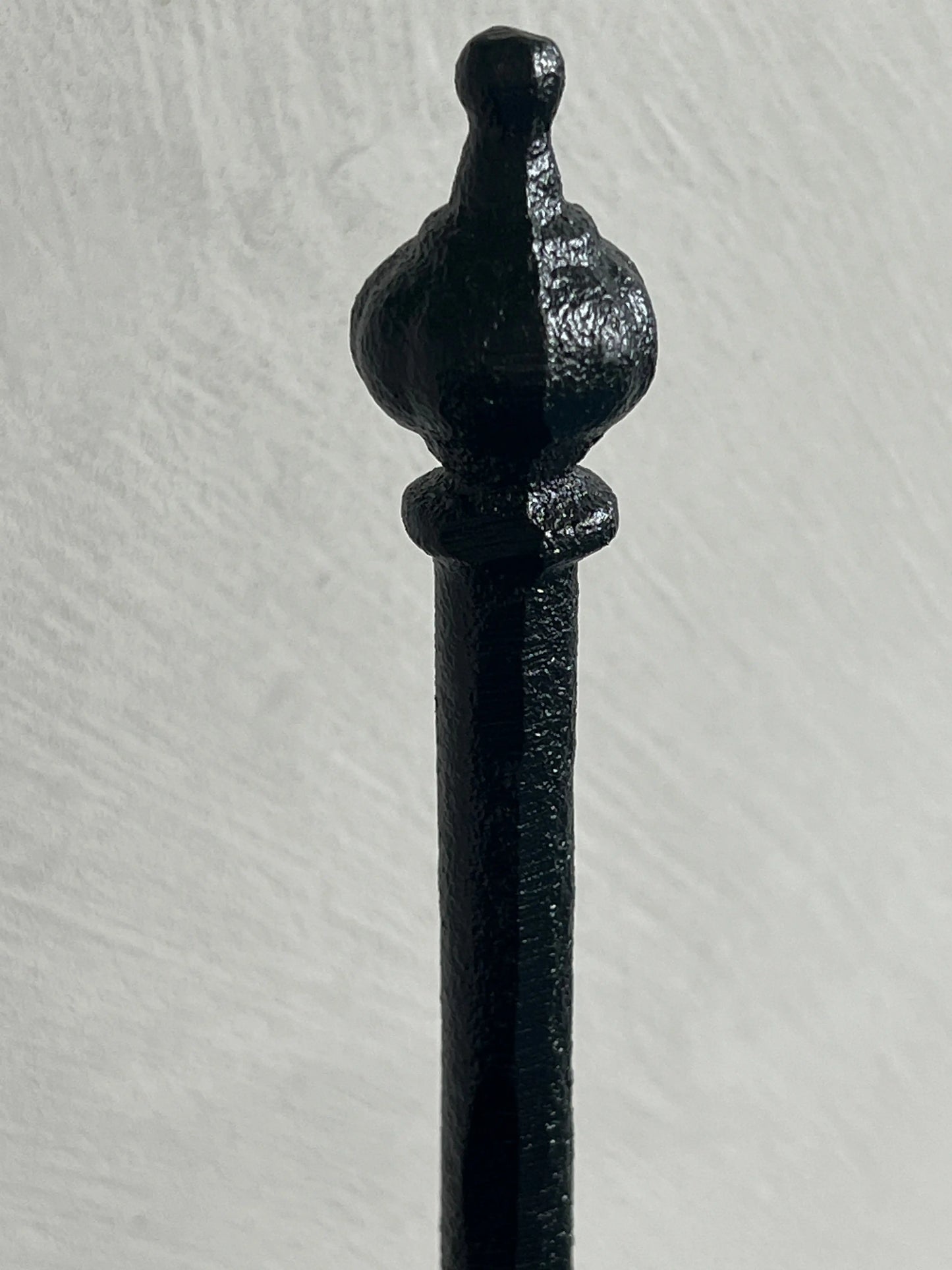 Schmiedeeiserner Küchenrollenhalter schwarz