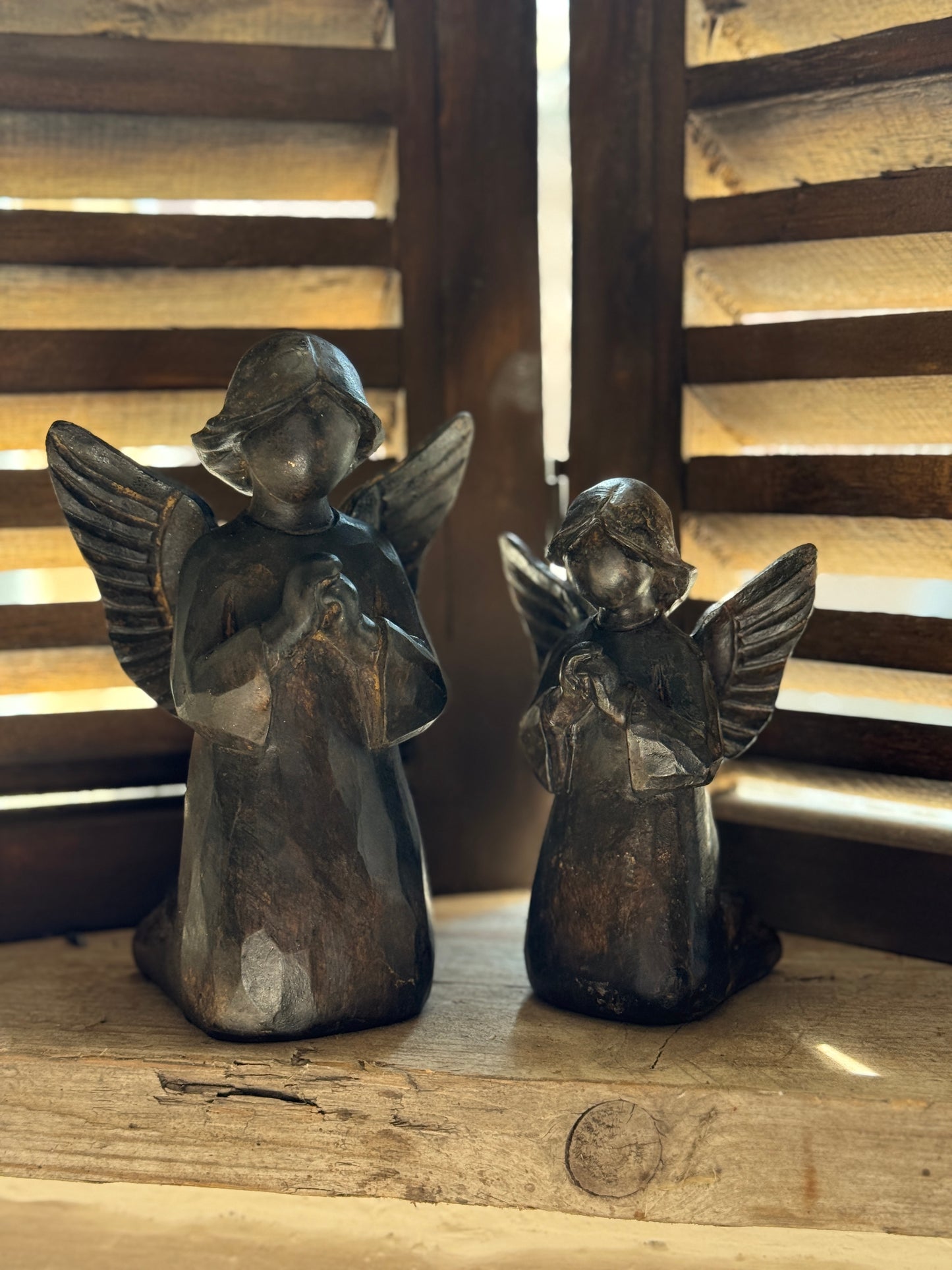 Wooden Angel Kneeling – Dark Gray/Brown – Size S &amp; M