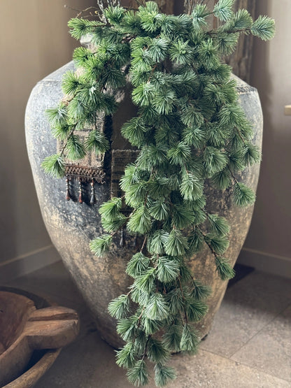 Artificial larch tuft
