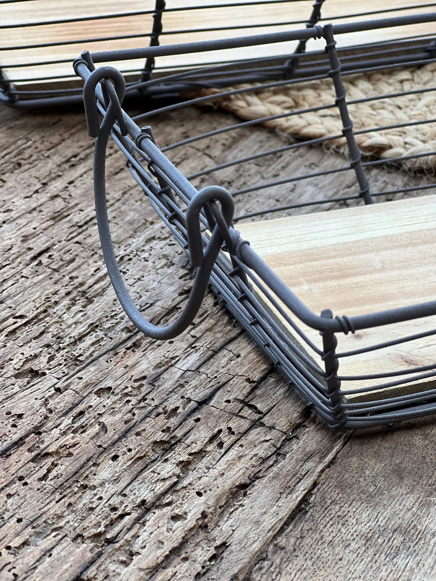 Wire baskets, available in 3 sizes
