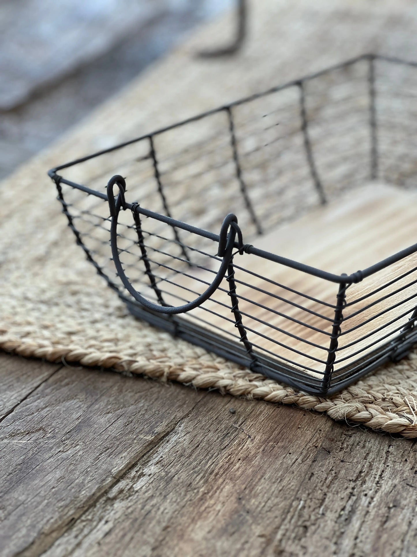 Wire baskets, available in 3 sizes