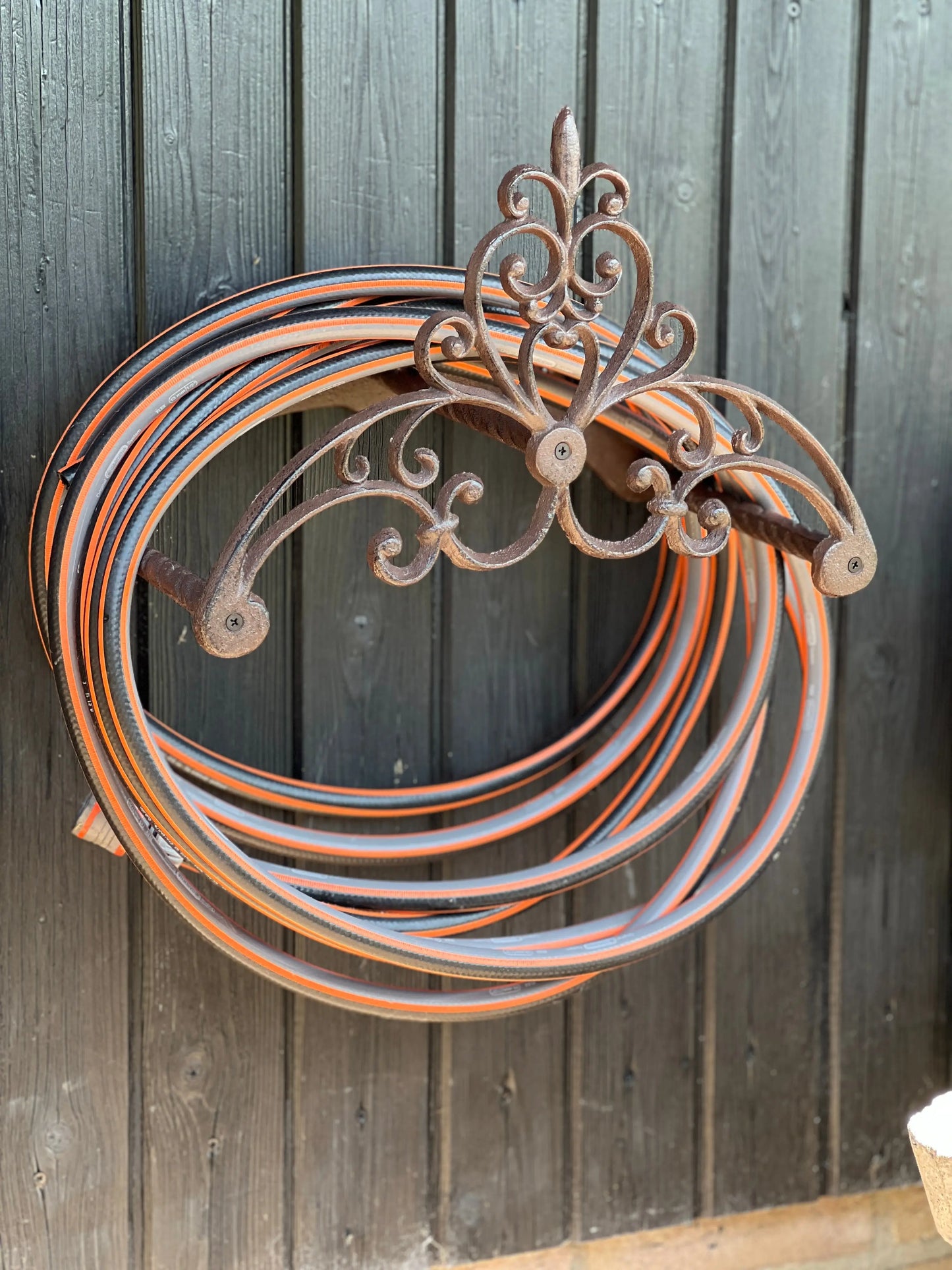 Garden hose holder