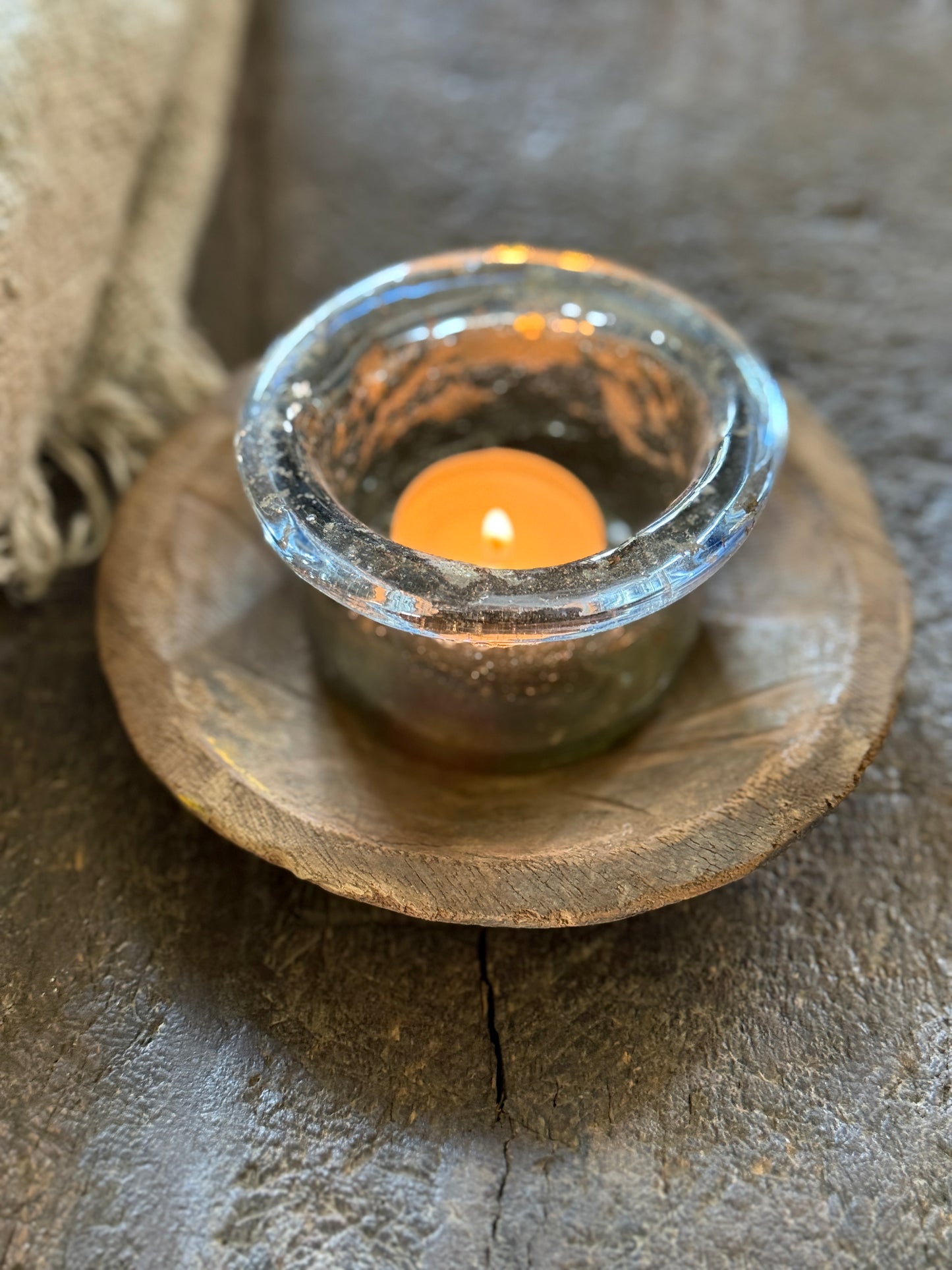 Old wooden bowl (01)