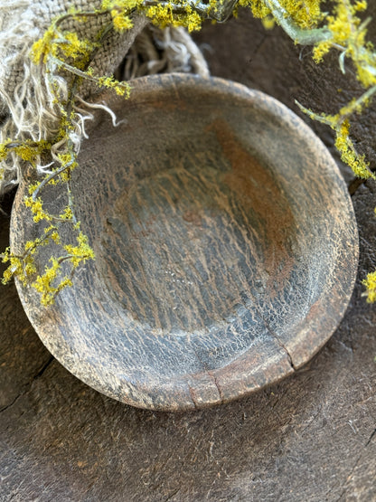 Old wooden dish (05) Be-Uniq