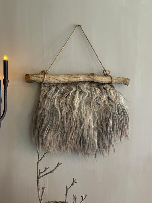 Gevilte schapenvacht wandkraag aan stok (LH06)