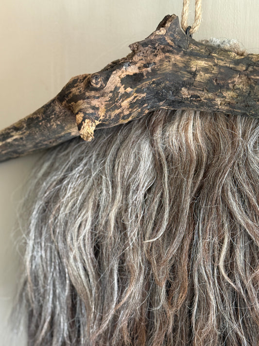 Gevilte schapenvacht wandkraag aan stok (LH08)