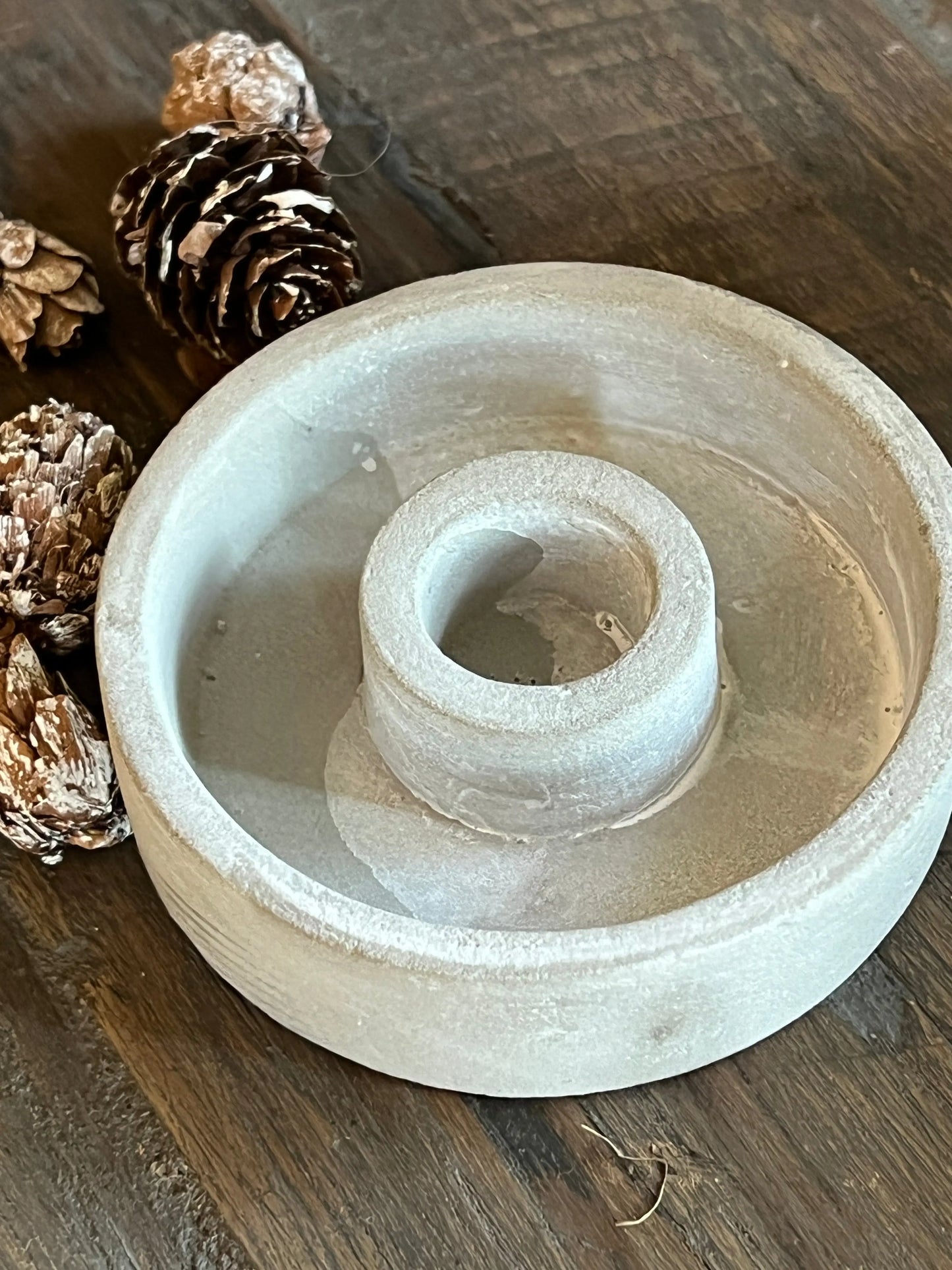 Concrete candle holder