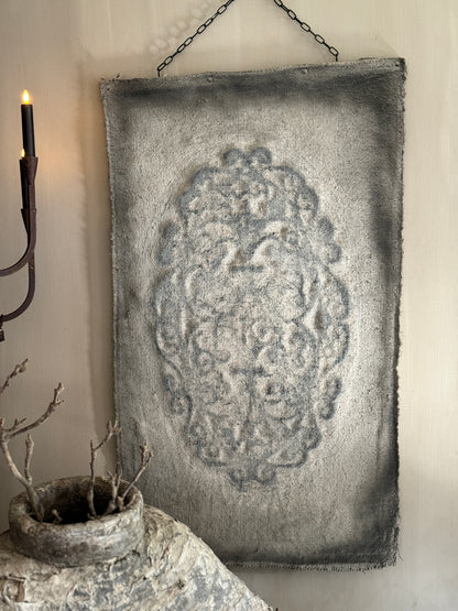 Limewash cloth with ornamental print (LHK02)