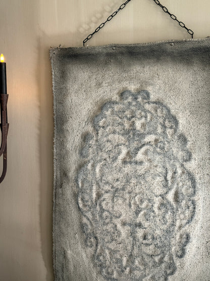 Limewash cloth with ornamental print (LHK02)
