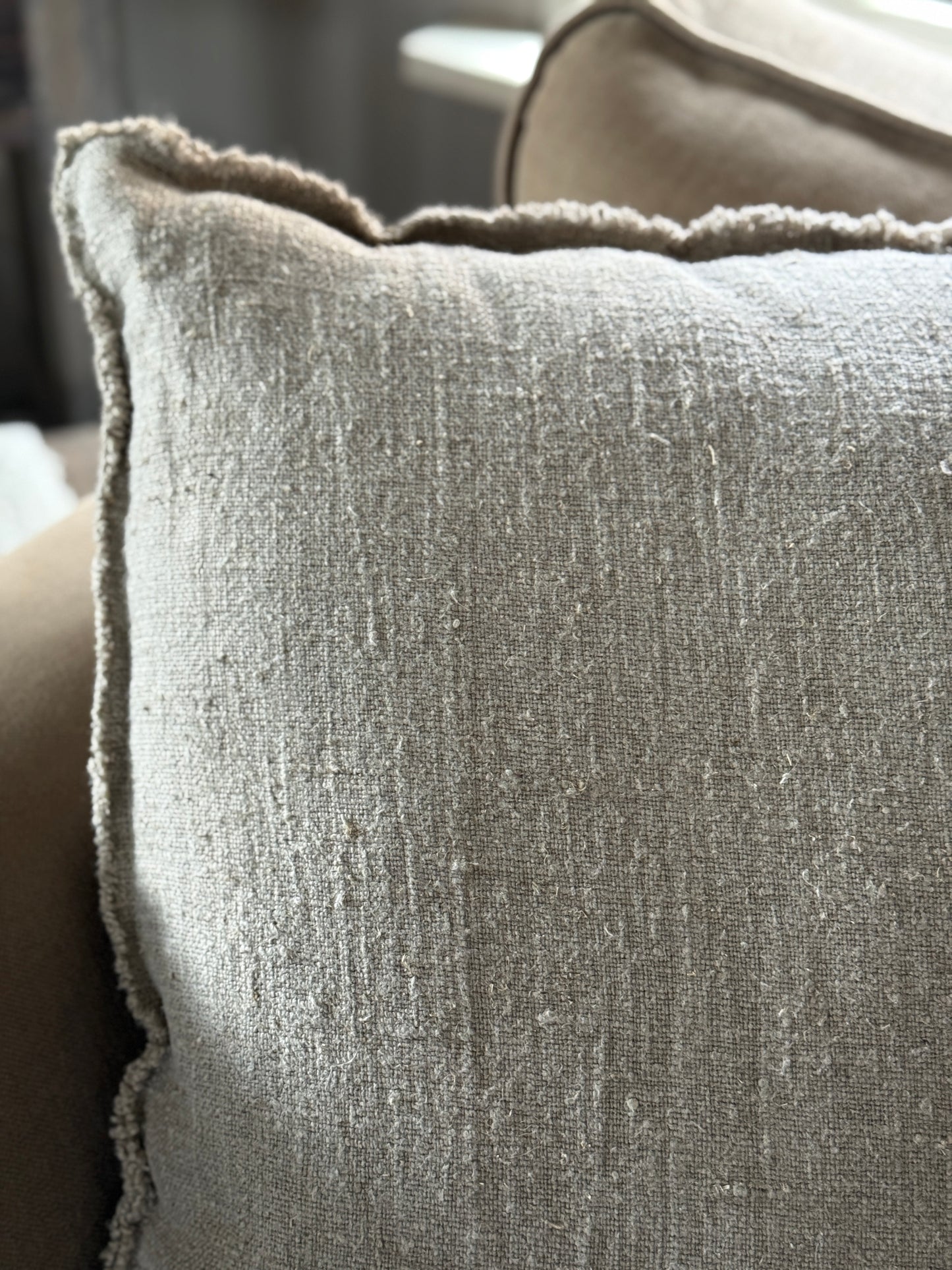 Shabby Cushion – Plain 60x60 cm.