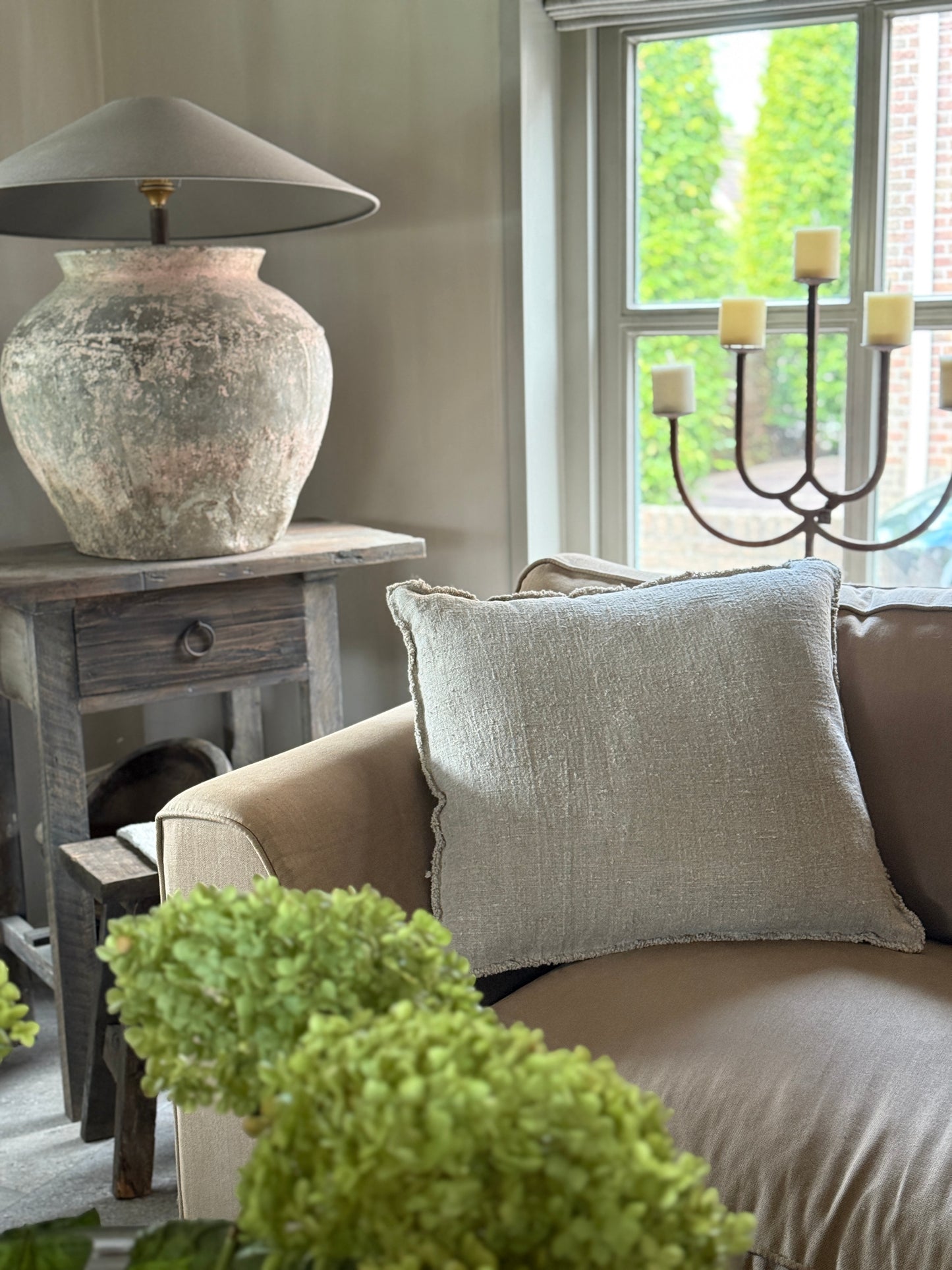 Shabby Cushion – Plain 60x60 cm.