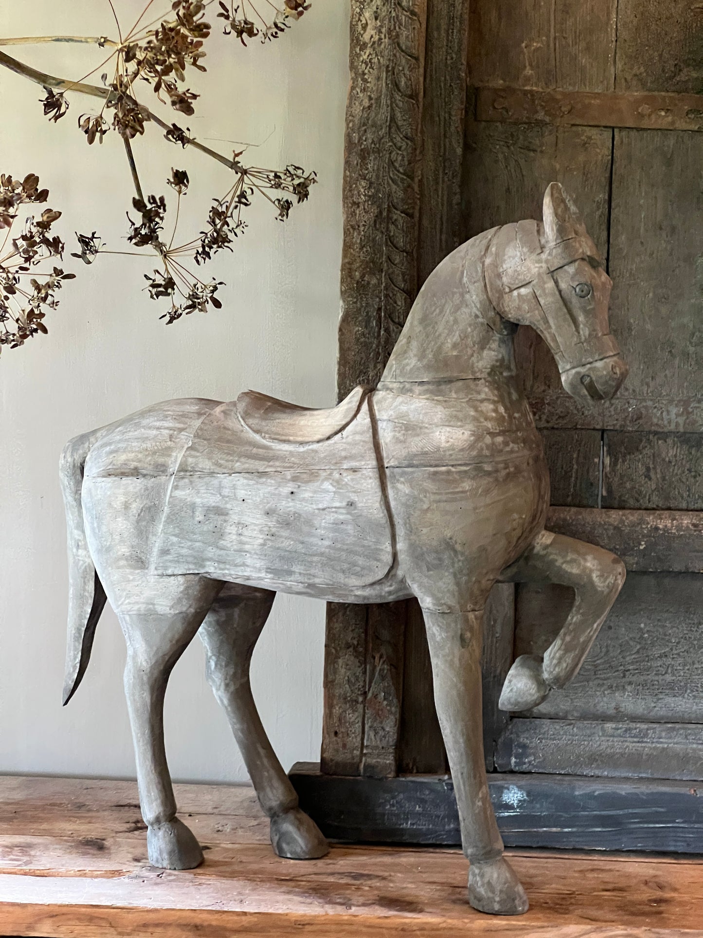 Antiek Oud Houten Paard van Aura Peeperkorn