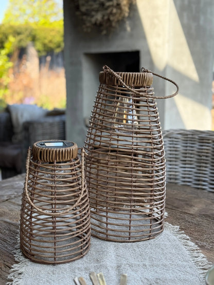 Anke solar lamp - Available in 2 sizes