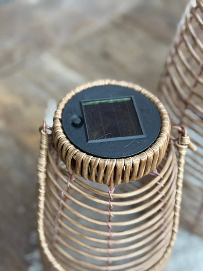 Anke solar lamp - Available in 2 sizes
