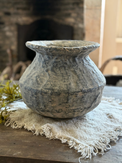 Leech-Vase
