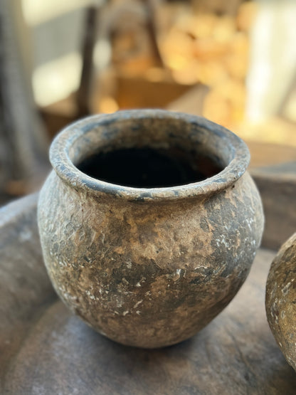 Unique old pitcher from Be-Uniq from India – weathered brown (LH04)) Left in the picture