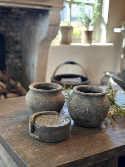 Unique old jar from Be-Uniq from India - weathered brown (LH01) Left in the picture