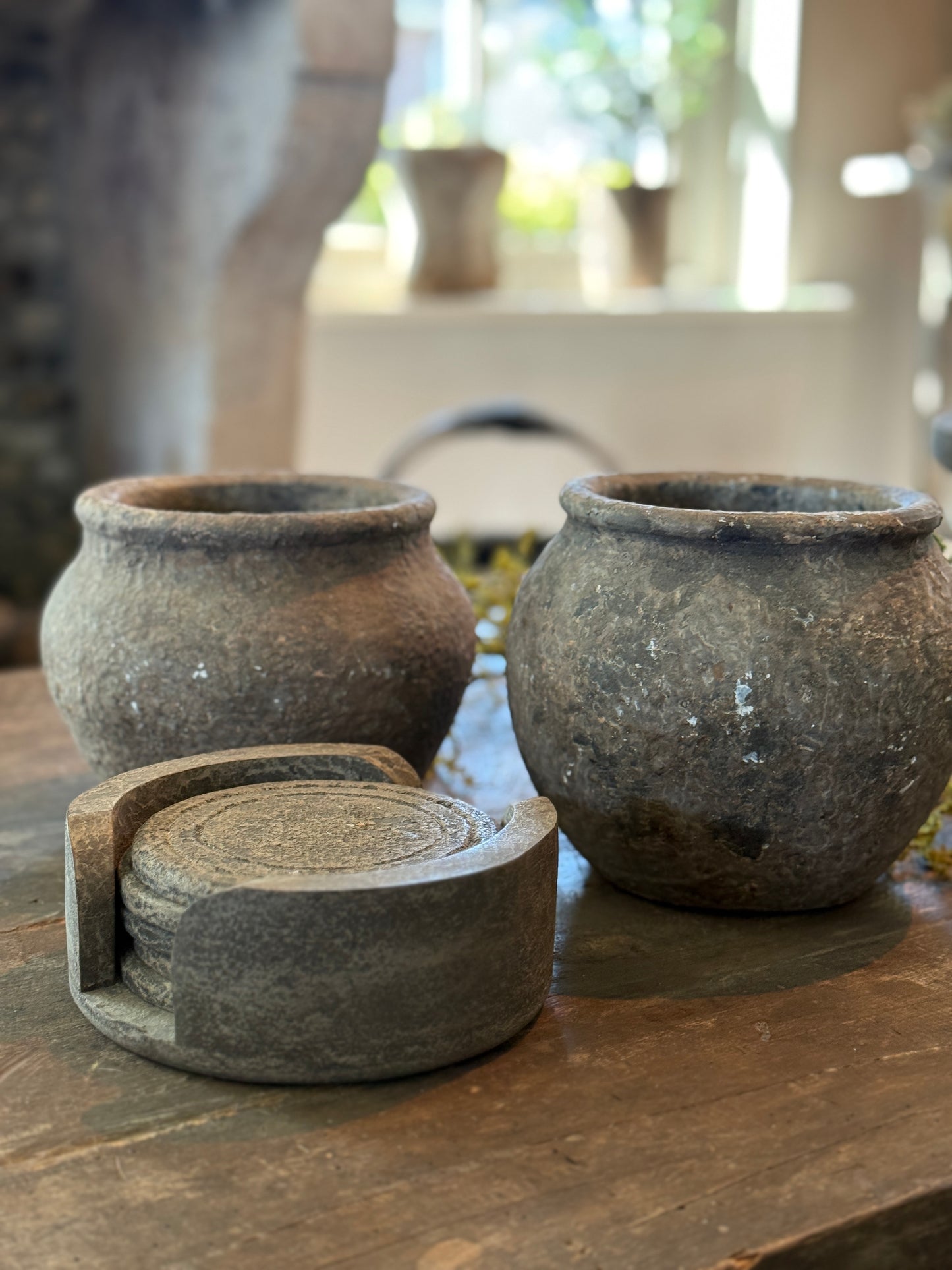Unique old jar from Be-Uniq from India - weathered brown (LH01) Left in the picture
