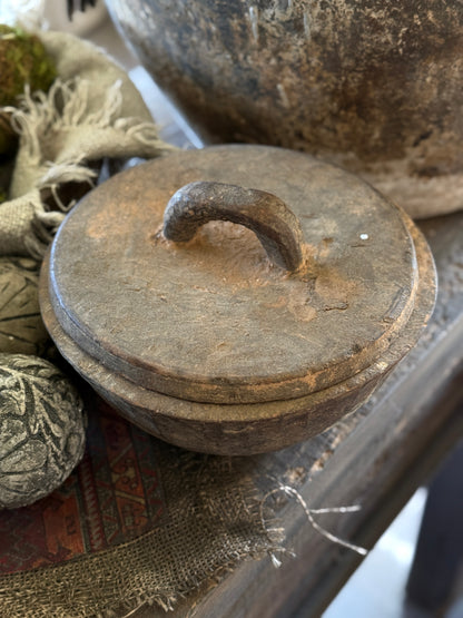 Wooden box with lid from Indonesia – atmospheric and unique (13x24 cm)