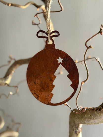 Rusted pendant Christmas ball tree