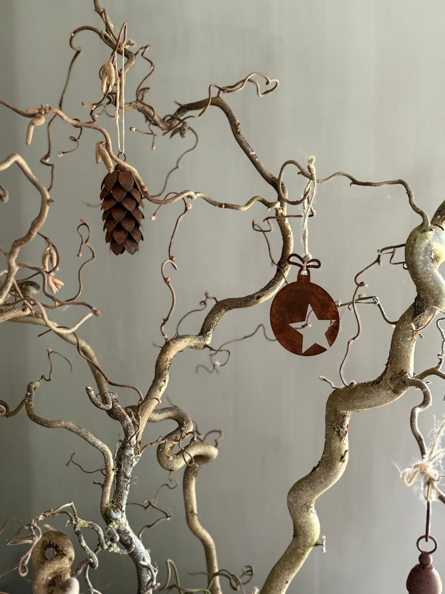 Rusted pendant Christmas ball star