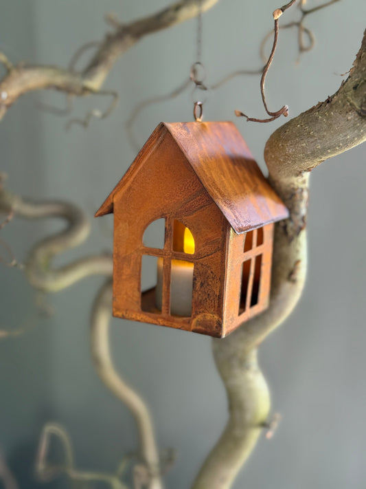 Verrosteter Anhänger Haus A