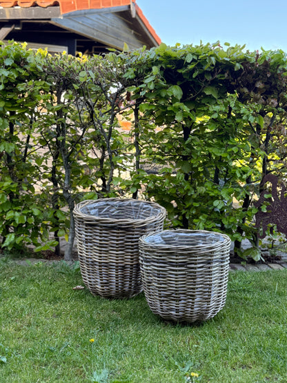 Rattan baskets – available in 2 sizes