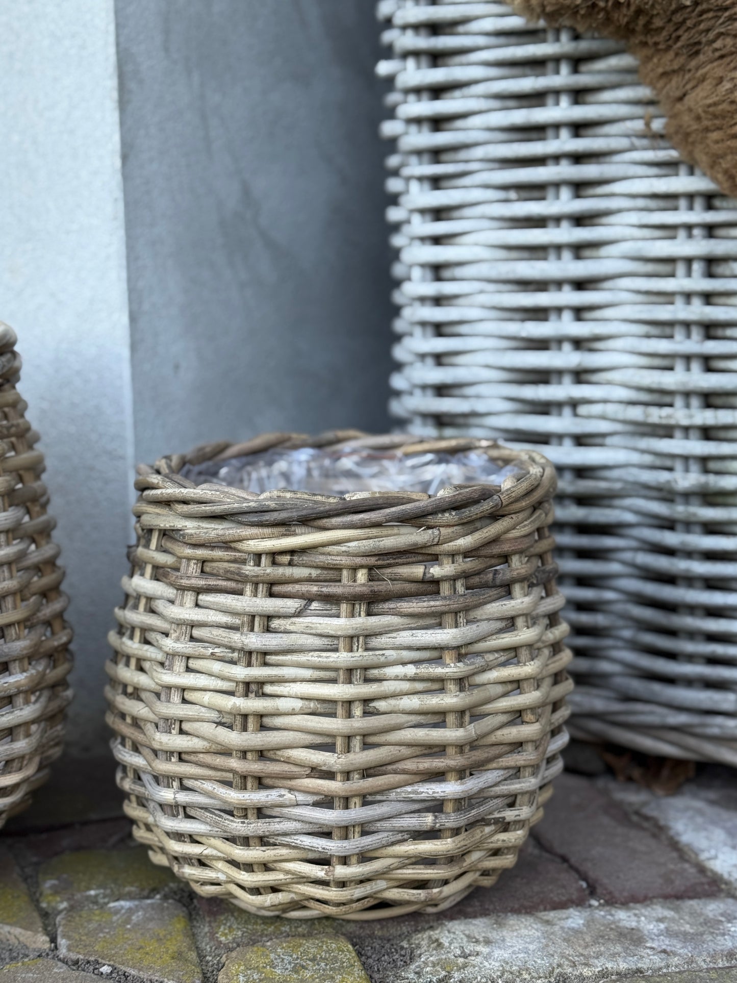 Rattan baskets – set of 2