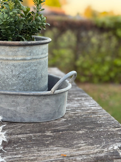 Oval zinc tray with handles