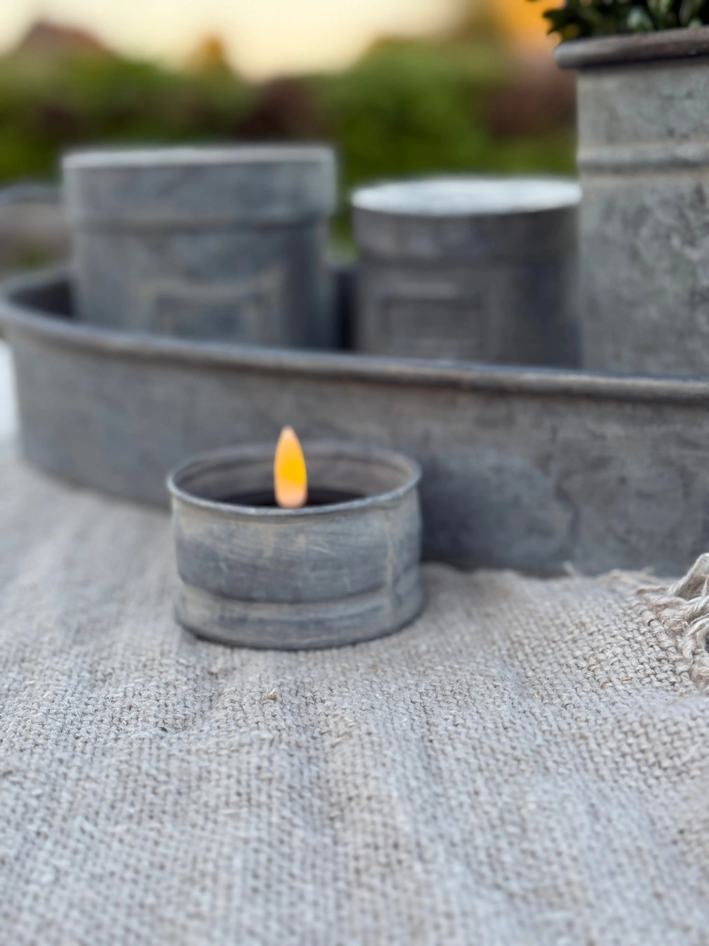 Zinc tealight holder