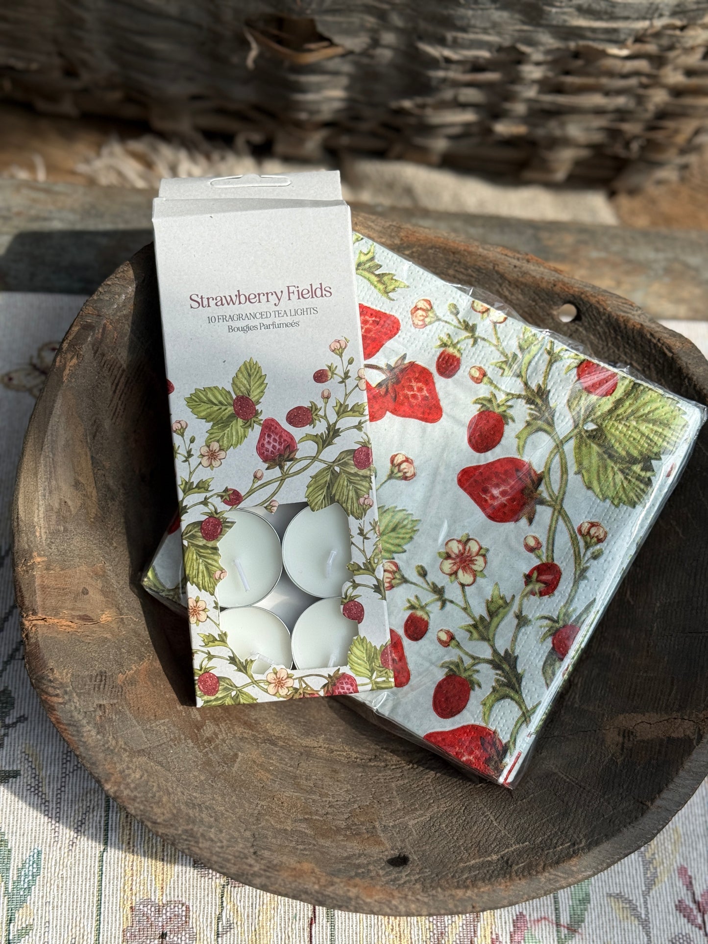 Gift set strawberry – napkins and tea lights