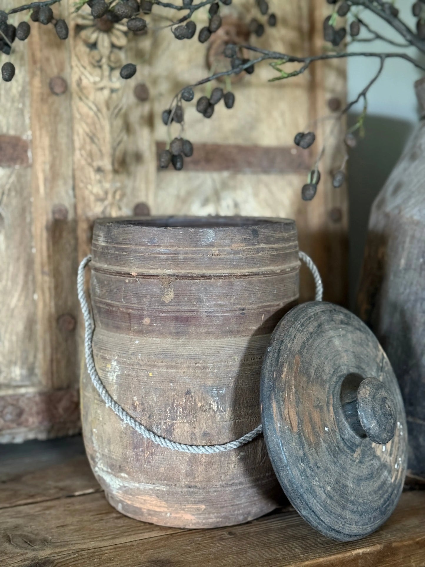 Nepalese Pot met deksel- Trapa Living