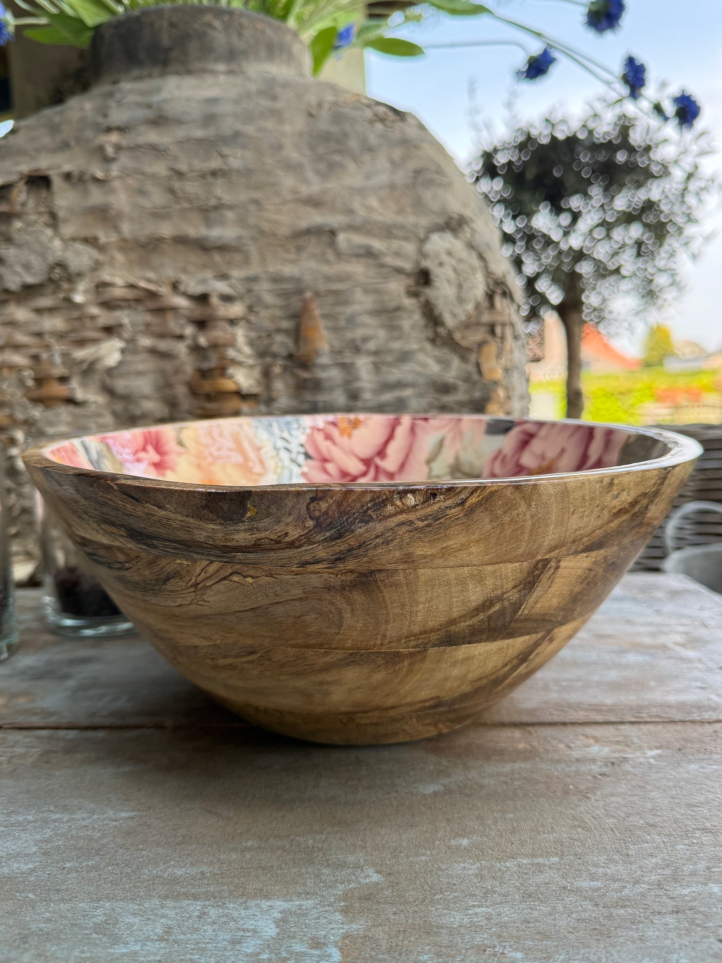 Salad bowl with floral print