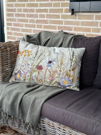 Cushion with floral print – field bouquet