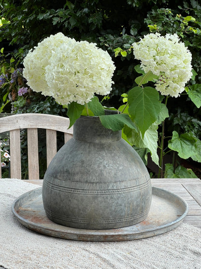 Metal vase XL