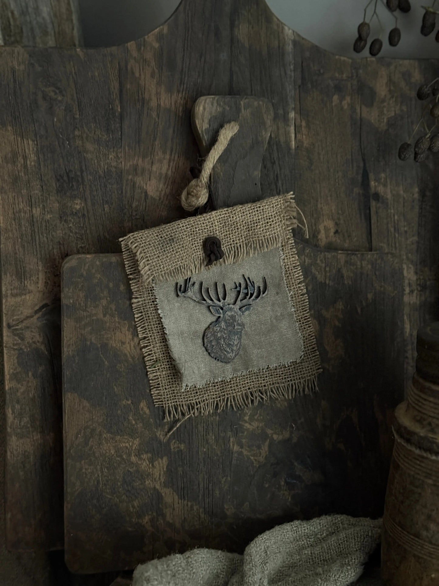 Chalk cloth with elk