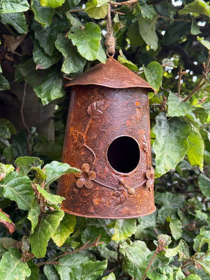 Verrostetes Vogelhaus